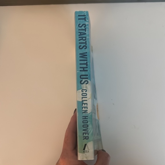 It Starts With Us by Colleen Hoover - Picture 3 of 3